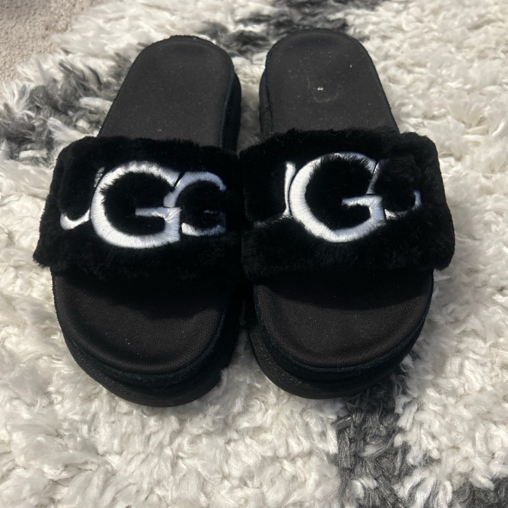 Ugg Black Slides